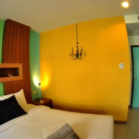 Centro@Sansabai Hotel